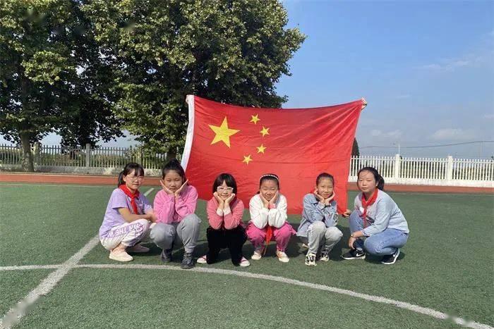 冷知识分享平台-两个黄鹂鸣翠柳一行白鹭上青天,是什么修辞手法?| 每天为你揭秘新奇冷知识